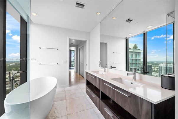 Bathroom, Dual Sink Vanities, Free Standing Baths, Interior, Recessed Lighting