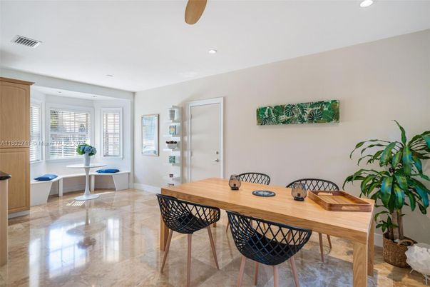 Dining room, Interior, Recessed Lighting