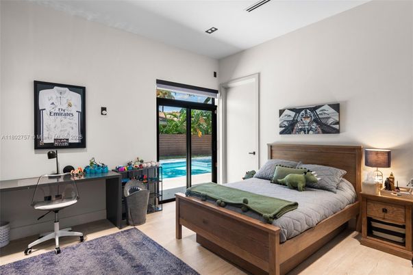 Bedroom, Home Office, Interior, Recessed Lighting, Wood Texture Flooring