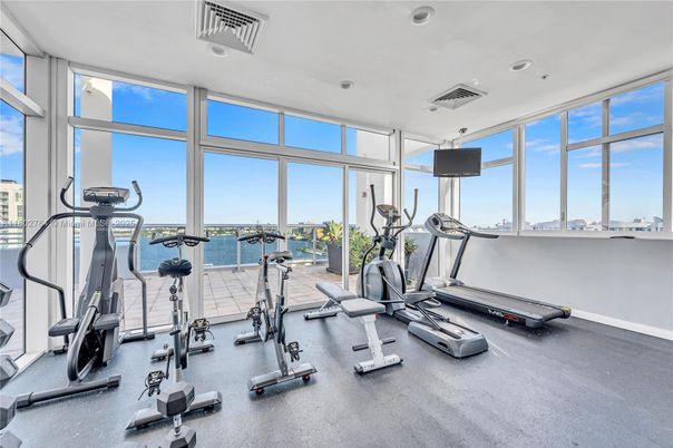 Fitness Equipment, Interior, Recessed Lighting, Water