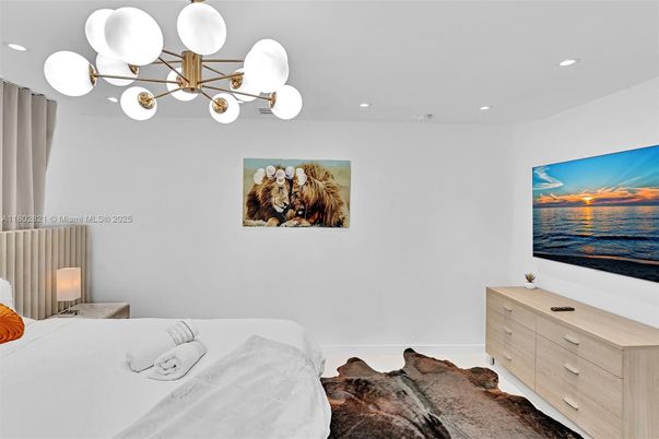 Bedroom, Interior, Pendant Lights, Recessed Lighting