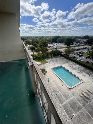 Exterior, Pool, Other