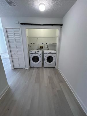Interior, Utility Closets, Washer, Wood Texture Flooring