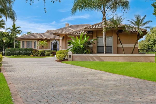 Backyard, Exterior, Facade, Mediterranean