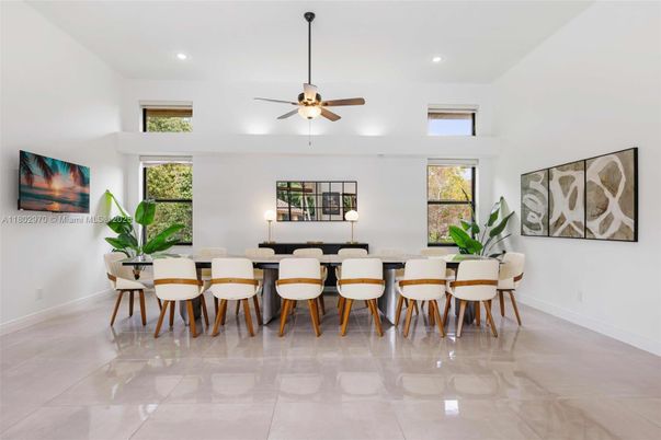 Dining room, Interior, Recessed Lighting