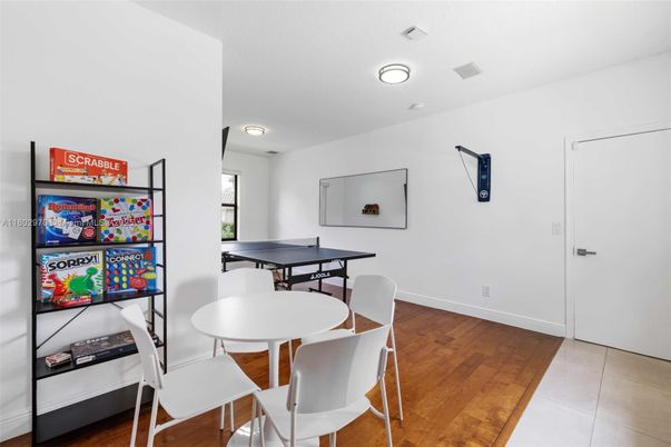 Game Room, Interior, Wood Texture Flooring