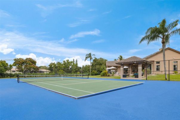 Exterior, Tennis Courts