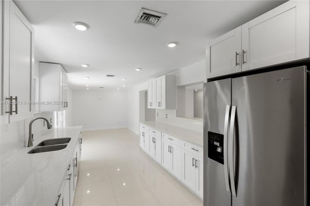 Interior, Kitchen, Recessed Lighting