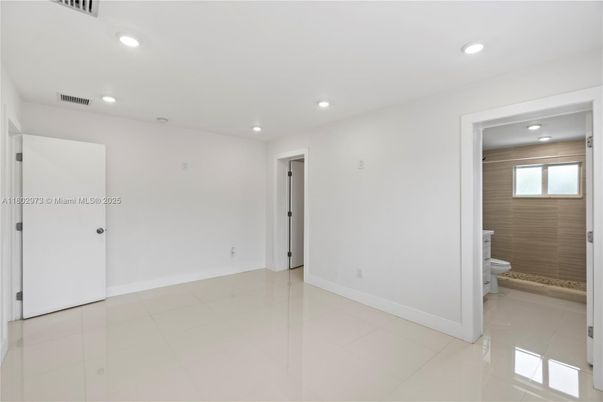Bathroom, Empty room, Interior, Recessed Lighting