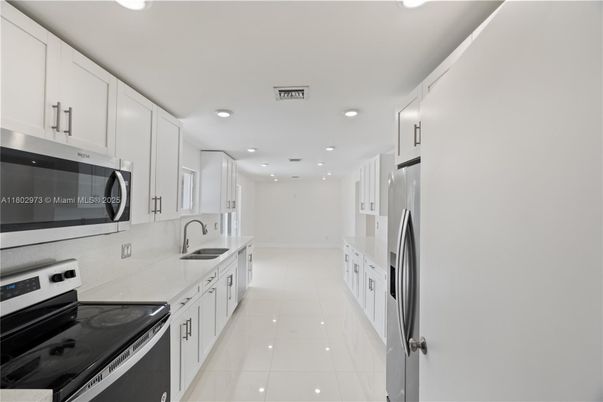 Interior, Kitchen, Recessed Lighting