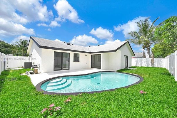 Backyard, Exterior, Pool