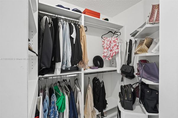 Interior, Walk-in Closets