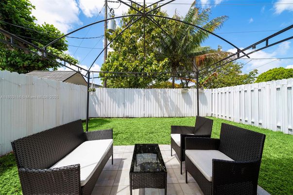 Backyard, Exterior