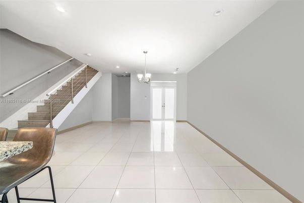 Chandelier, Empty room, Interior, Recessed Lighting