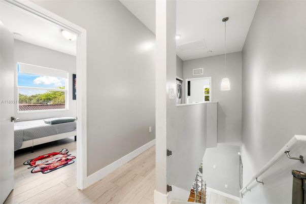 Interior, Pendant Lights, Recessed Lighting, Wood Texture Flooring