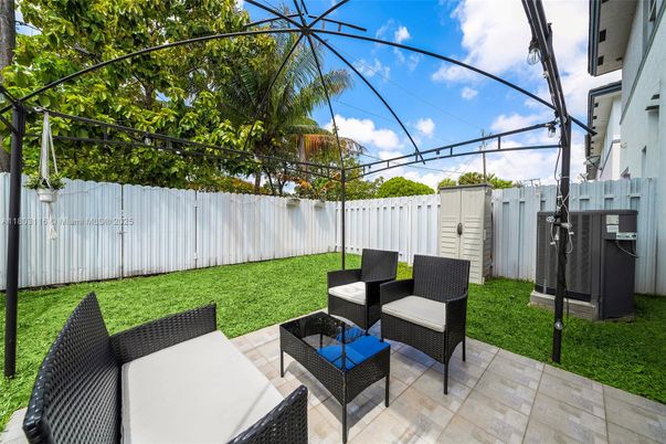 Backyard, Exterior