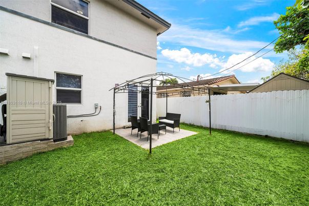 Backyard, Exterior