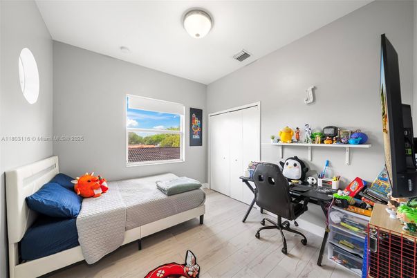 Bedroom, Home Office, Interior, Wood Texture Flooring