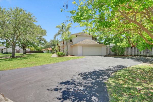 Backyard, Detached Garage, Exterior