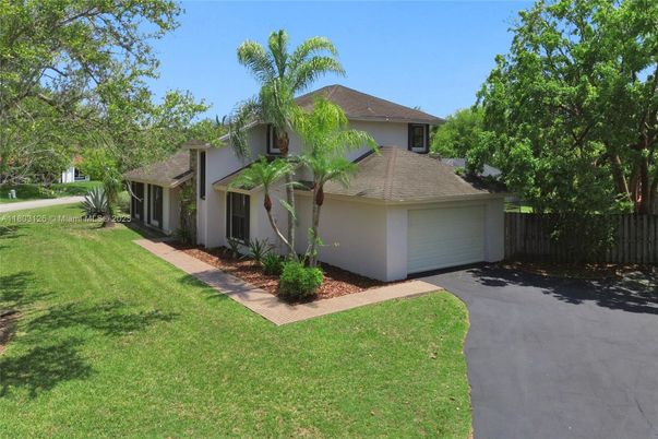 Backyard, Detached Garage, Exterior