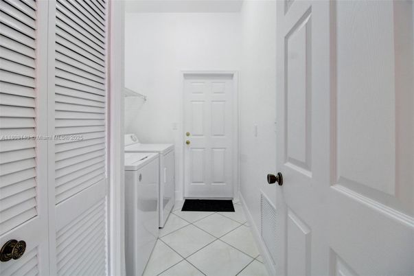 Interior, Utility Closets, Washer