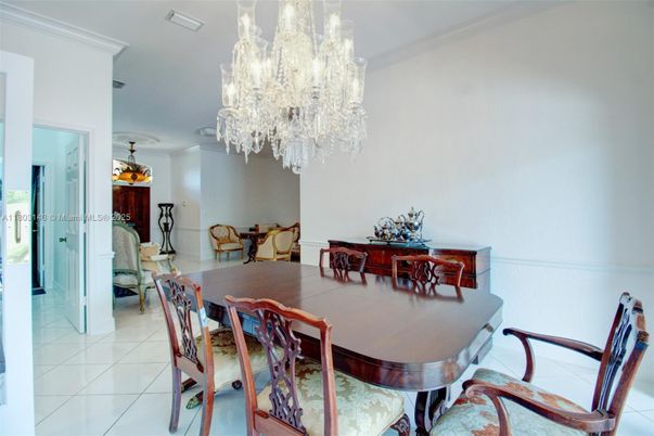 Chandelier, Dining room, Interior