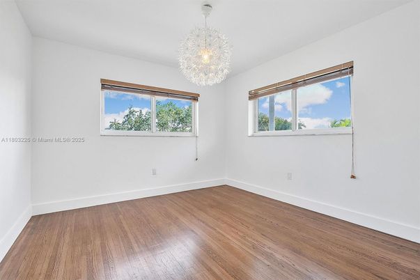 Chandelier, Empty room, Interior, Wood Texture Flooring