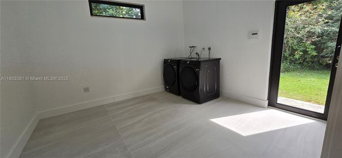 Interior, Washer