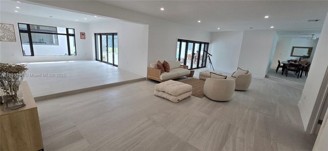 Dining room, Interior, Living room, Recessed Lighting