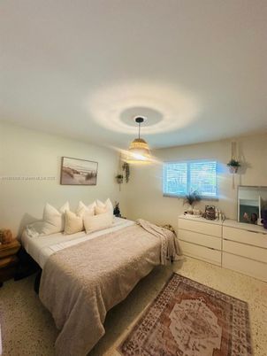 Bedroom, Interior, Pendant Lights