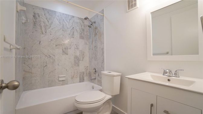 Bathroom, Interior, Marble Walls