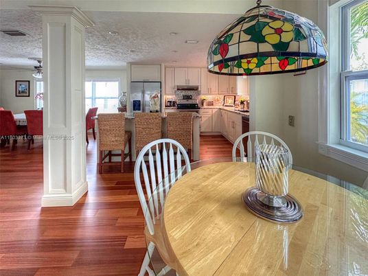 Dining room, Interior, Kitchen, Stainless Steel Appliances, Wood Texture Flooring