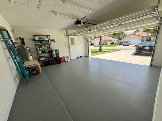 Garage, Interior