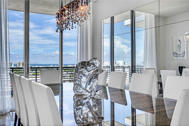 Chandelier, Dining room, Interior, Pendant Lights