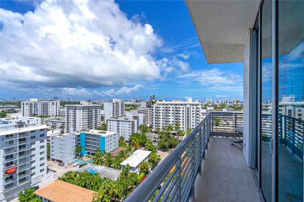 Exterior, Other, Skyline