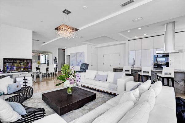 Chandelier, Dining room, Interior, Kitchen, Living room, Pendant Lights, Recessed Lighting, Stainless Steel Appliances