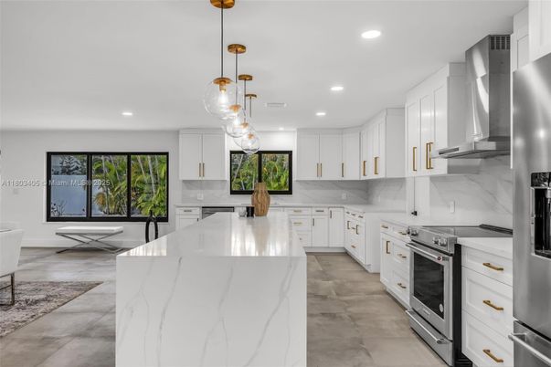 Interior, Kitchen, Pendant Lights, Recessed Lighting, Stainless Steel Appliances