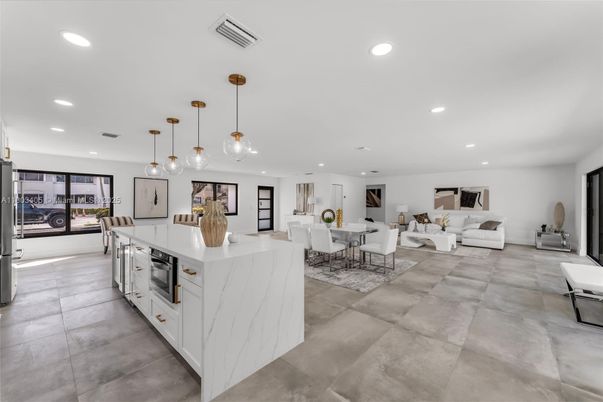 Dining room, Interior, Kitchen, Living room, Pendant Lights, Recessed Lighting, Stainless Steel Appliances