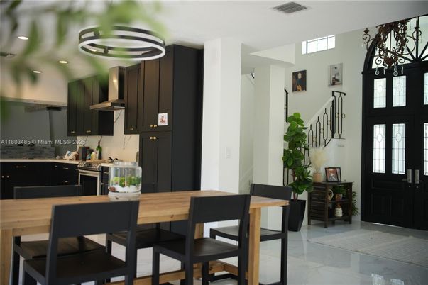 Dining room, Interior, Kitchen, Marble, Recessed Lighting