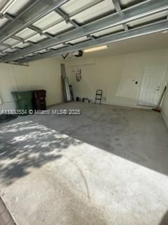 Garage, Interior