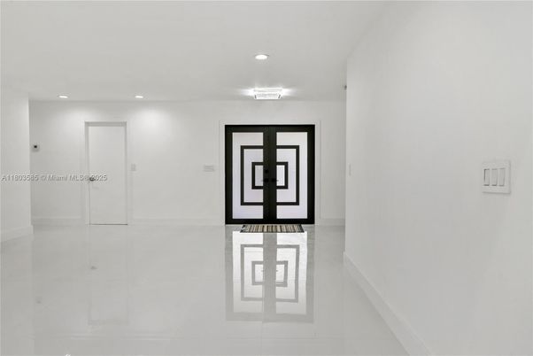 Interior, Recessed Lighting