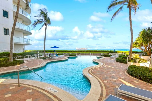 Exterior, Pool, Water