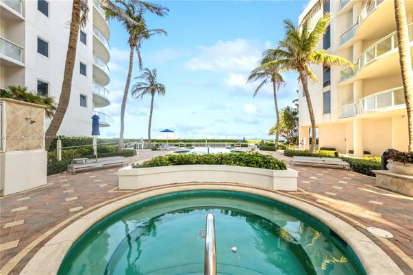 Exterior, Pool, Water