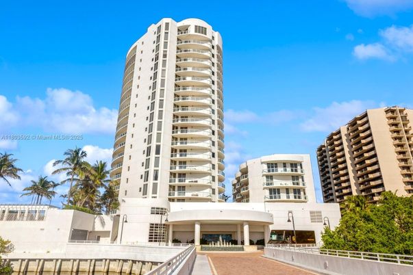 Exterior, Facade, Condo Building