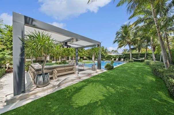 Backyard, Exterior, Pool