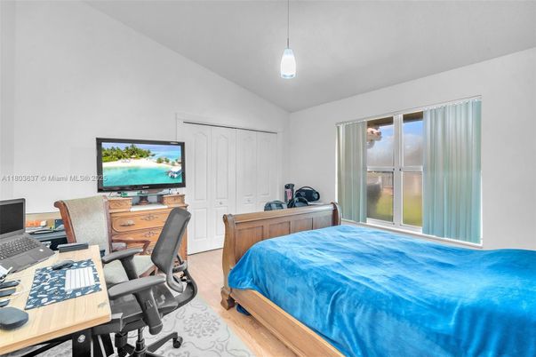 Bedroom, Home Office, Interior, Pendant Lights