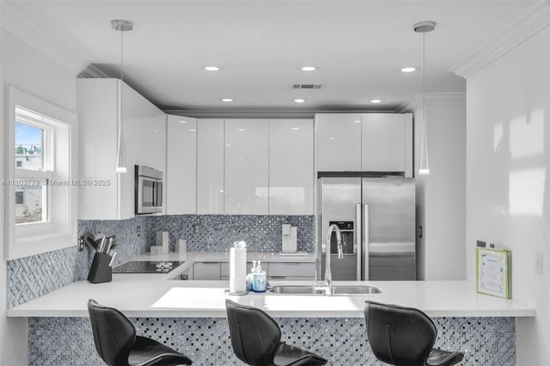 Interior, Kitchen, Pendant Lights, Recessed Lighting, Stainless Steel Appliances
