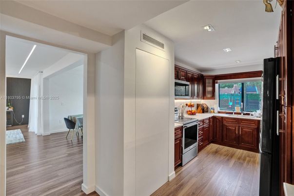 Interior, Kitchen, Recessed Lighting, Wood Texture Flooring