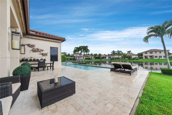 Exterior, Lake, Pool