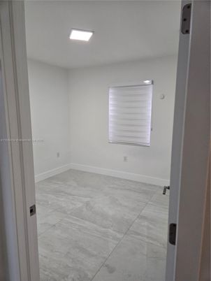 Empty room, Interior, Marble, Recessed Lighting